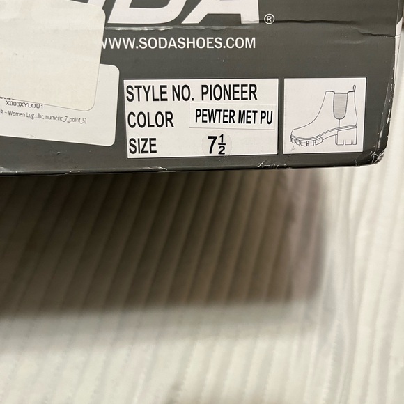 NEW! Soda boots 7.5 - Picture 3 of 3